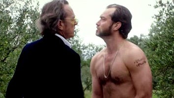 Jude Law Goes Nude In New Comedy