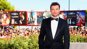 'Smallville' Star's Wife Files for Divorce