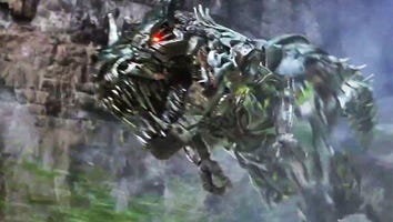 Autobots VS Robot Dinosaurs In New 'Transformers 4' Teaser