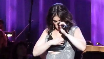 Idina Menzel Shows Us How to Handle a Wardrobe Malfunction (Video)
