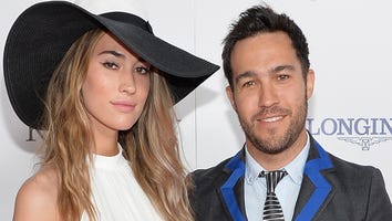 Pete Wentz Shows His Pregnant Girlfriend Naked