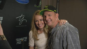 Garth Brooks Loves His Fans ... And His Fans Are Loving Him Right Back!