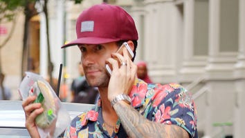 Adam Levine's Step-by-Step Guide to Wooing a Supermodel