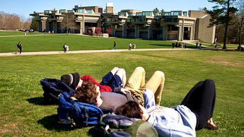 24 Mistakes Every Freshman Makes in the First Month of College