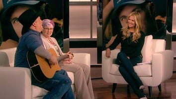 2014's Cutest Moments of Country Stars Serenading Their Fans: Garth Brooks, Miranda Lambert & More