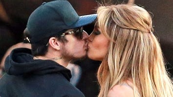 Jennifer Lopez Caught Kissing Her Ex Casper Smart - Are They Back Together?