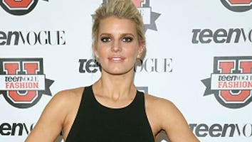 Jessica Simpson's Flashback Santa Suit Is Everything -- See the Amazing Pic!