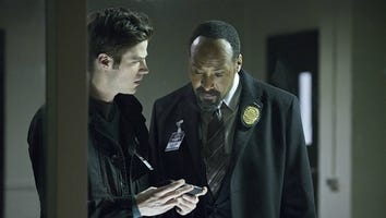 'The Flash' Boss Talks Dr. Wells' Shocking Twist, [SPOILER]'s Discovery & What's Next
