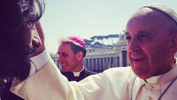 Pope Francis Blesses Actor Portraying Jesus Christ In 'Ben-Hur'