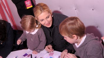 Kelly Rutherford Petition to Receive White House Review After Reaching 100,000 Signatures