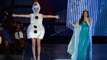 Taylor Swift And Idina Menzel Sing 'Let It Go' in Costume on Halloween