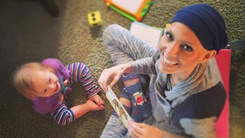 Joey Feek Leaves Hospice Bed to Play With Daughter -- See the Sweet Pic!