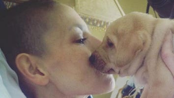 Joey Feek Gets Sweet Visit From Adorable Puppies