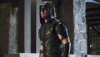 'Arrow' Boss on Felicity's New Reality, Alarming Flash-Forward: We Should Be Very 'Worried'