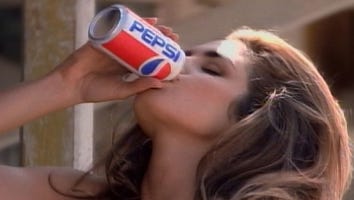 Cindy Crawford Recreated Her Iconic Pepsi Super Bowl Commercial With James Corden