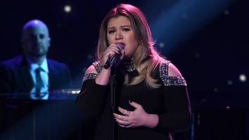 Kelly Clarkson Adorably Freaks Out Over Surprise Girls Trip for Her 35th Birthday -- Watch!