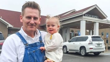 Rory Feek Admits He Can't Bring Himself to Order a Headstone for Late Wife Joey