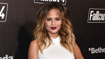 Chrissy Teigen Flaunts Her Beautiful Pregnancy Bod: 'Hello New Thighs'