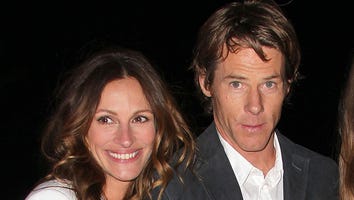 Julia Roberts and Danny Moder Share a Sweet Kiss on the Beach in Hawaii