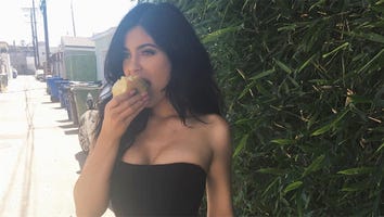 Kylie Jenner Reveals She's Been Suffering From Food Poisoning: 'I Don't Look Sexy Right Now at All'