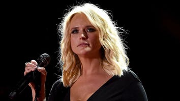 Watch Miranda Lambert Tear Up on Stage Over a Soldier's Touching Sign