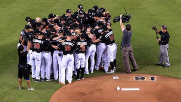 Dee Gordon Hits Leadoff Home Run, Miami Marlins Honor Jose Fernandez in First Game Since Pitcher's Death