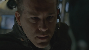 Jake Gyllenhaal and Ryan Reynolds Find Proof of Aliens in First 'Life' Trailer