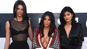 Kardashian, Jenner Sisters Slowly Return to Social Media After Kim's Robbery Ordeal