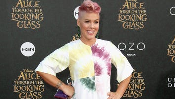 Pregnant Pink's Decaf Coffee Break Becomes 'Excuse to Sit on the Floor' -- See the Silly Pic