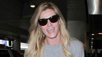 Erin Andrews Steps Out Rocking Giant Engagement Ring -- See the Sparkler!