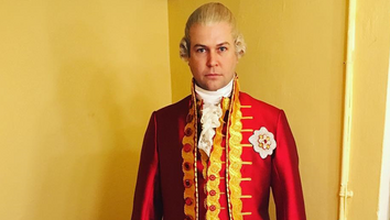 Taran Killam Rips Off His Pants, Debuts King George III Look for 'Hamilton'