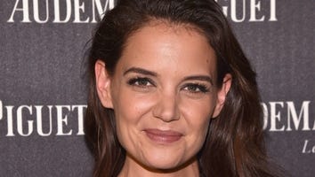 Katie Holmes Embraces the New Year With a Makeup-Free Selfie!