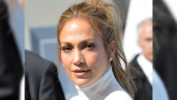 Jennifer Lopez Shows Off Huge Valentine's Day Flower Display -- Who Are They From?!