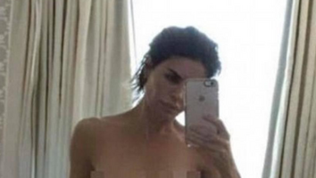 Lisa Rinna Posts, Deletes, Then Reposts Nude Selfie at 53: 'I Got Scared'