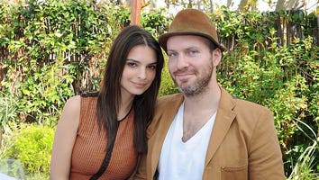 Emily Ratajkowski Cuddles Up With Boyfriend Jeff Magid in New Pic