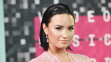 Demi Lovato Twerks at the Gym to Rihanna's 'Pon de Replay'