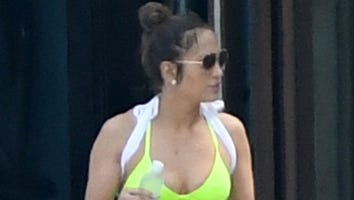 Jennifer Lopez Flaunts Incredible Abs During Vacation With Alex Rodriguez: Pic!
