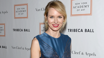 Naomi Watts Once Caught a Fan Sneaking a Pic of Her on the Subway