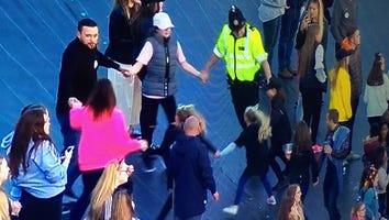 See the Moving Viral Moment During Justin Bieber's Emotional Speech at One Love Manchester Concert