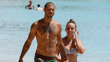 'Hot Mugshot' Guy Jeremy Meeks and Chloe Green Pack on the PDA During Barbados Getaway