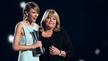 Taylor Swift's Mom Breaks Down While Testifying Against the Man Who Allegedly Groped Her Daughter