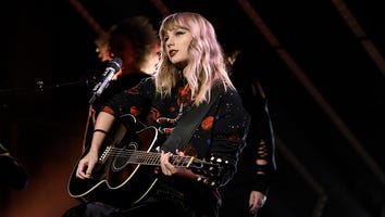 Taylor Swift Rehearsing in a HAIM-Themed Holiday Sweater Is an Absolute Christmas Miracle: Pic!