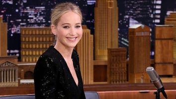 Watch Jennifer Lawrence Hijack Plane Loudspeaker for Eagles Chant Ahead of Super Bowl 2018