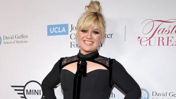 Kelly Clarkson Debuts Bangs and Rocks Cut-Out LBD at Benefit Gala