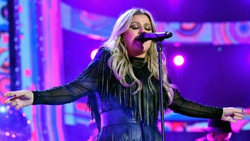 CMT Awards 2018: Kelly Clarkson Rocks First Performance of 'American Woman'
