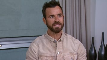 Justin Theroux’s Dog Hilariously Crashes ET's 'The Spy Who Dumped Me' Interview (Exclusive)