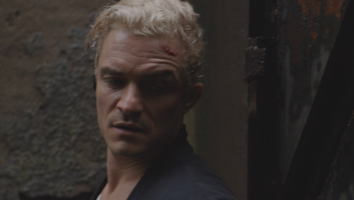 'S.M.A.R.T. CHASE' Clip: Orlando Bloom Is on the Run From Police (Exclusive)