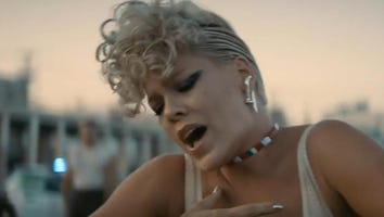 Pink Stops Concert to Hug Teenage Girl Who Just Lost Her Mom