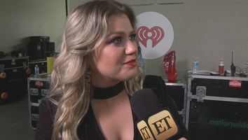 Kelly Clarkson Tearfully Praises Carrie Underwood for Opening Up About Pregnancy Journey (Exclusive)