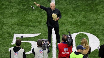 Jimmy Buffett Does an Epic Mic Drop After Singing the National Anthem